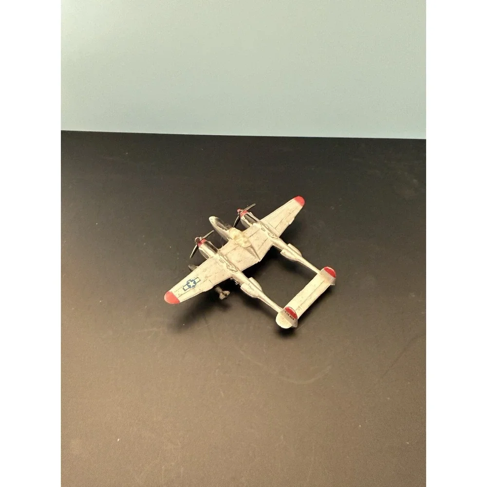 Vintage P-38 diecast Dyna Flite Airplane A109
